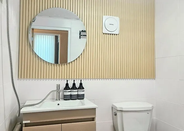 3 Minutes From Station I Early Check-in I Free Luggage Storage *