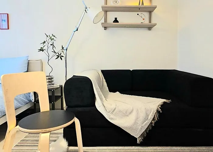 3 Minutes From Station I Early Check-in I Free Luggage Storage Villa