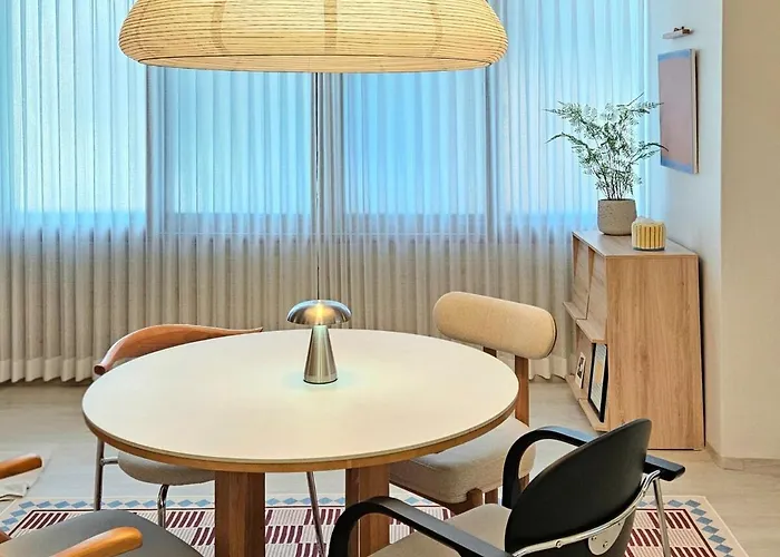 3 Minutes From Station I Early Check-in I Free Luggage Storage Villa